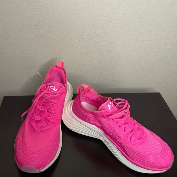 NWOB APL Streamline Sneakers Size 7 - Picture 7 of 10